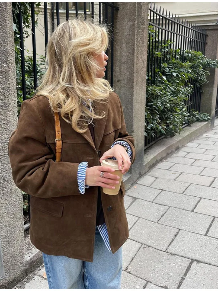TonedTitans - Thistelle | Oversized Suede Trenchcoat – Geknoopte Revers -